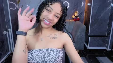 Snapshot of violeth_b chatting on 24, 4, 2026 violeth_b online show from 24, 4, 2026