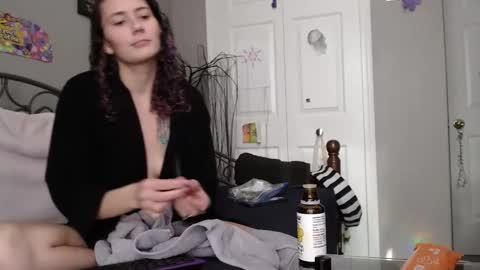 Snapshot of violethooper chatting on 14, 1, 2025 Violet Hooper online show from 14, 1, 2025