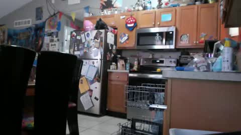 Snapshot of violethooper chatting on 15, 9, 2025 Violet Hooper online show from 15, 9, 2025