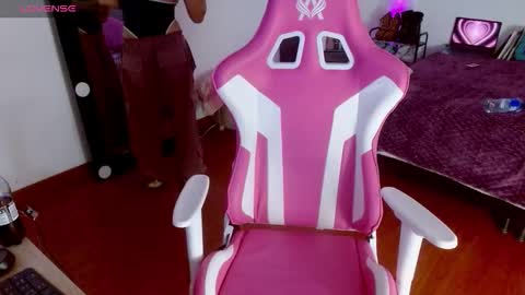 Snapshot of violetqs chatting on 10, 9, 2025 online show from 10, 9, 2025