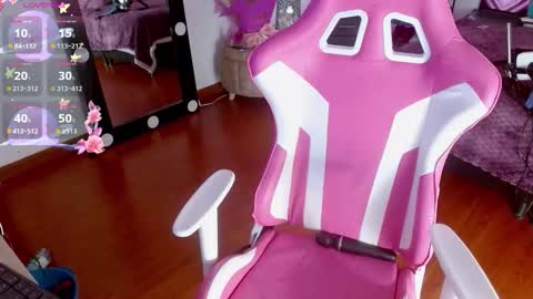 Snapshot of violetqs chatting on 26, 9, 2025 online show from 26, 9, 2025