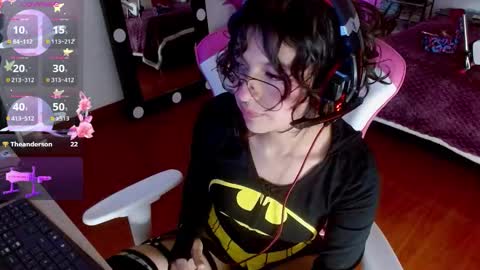 Snapshot of violetqs chatting on 1, 10, 2025 online show from 1, 10, 2025