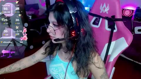 Snapshot of violetqs chatting on 20, 10, 2025 online show from 20, 10, 2025