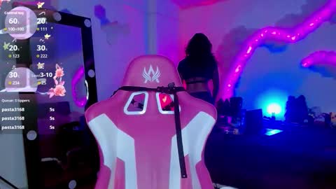 Snapshot of violetqs chatting on 21, 10, 2025 online show from 21, 10, 2025