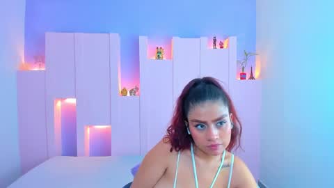 Snapshot of violetsmith7 chatting on 24, 1, 2025 violetsmith online show from 24, 1, 2025