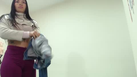 Snapshot of violett_flowers chatting on 4, 2, 2025 violeta online show from 4, 2, 2025