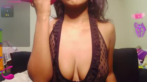 Snapshot of violett_lara chatting on 19, 1, 2025 violett online show from 19, 1, 2025