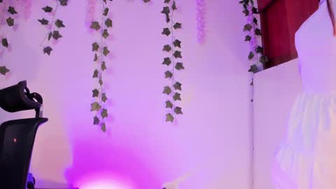 Snapshot of violett_red chatting on 7, 2, 2025 Violeta online show from 7, 2, 2025