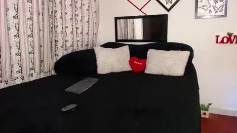 violetta_afrodita online show from 9, 11, 2025