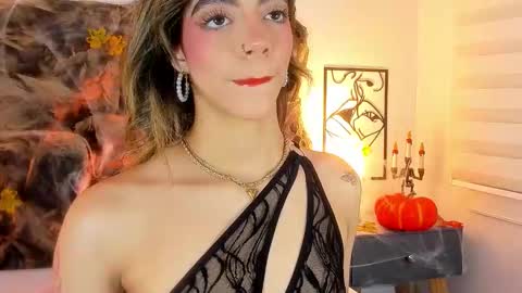 Snapshot of violetta_ficher chatting on 6, 10, 2025 Violetta Ficher online show from 6, 10, 2025