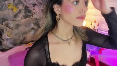 Snapshot of violetta_ficher chatting on 19, 10, 2025 Violetta Ficher online show from 19, 10, 2025