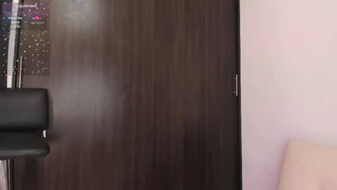 Snapshot of violetta_pretty chatting on 6, 5, 2026 violetta_pretty online show from 6, 5, 2026