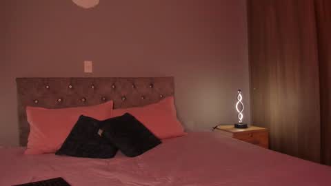 Snapshot of violetta_swift_ chatting on 23, 12, 2024 violetta independent model online show from 23, 12, 2024