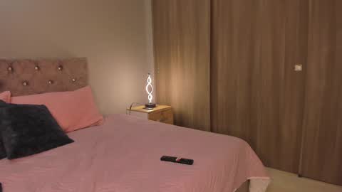 Snapshot of violetta_swift_ chatting on 25, 12, 2024 violetta independent model online show from 25, 12, 2024