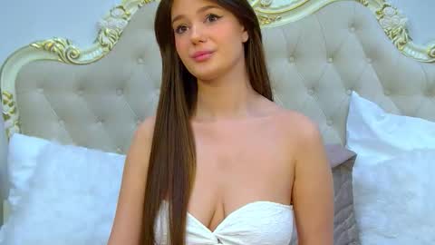 Snapshot of violettacosmo chatting on 15, 11, 2025 ViolettaCosmo online show from 15, 11, 2025