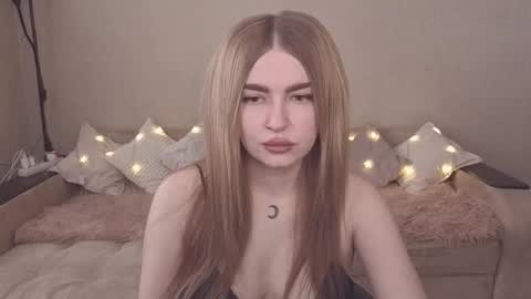 ViolettaOtis online show from 11, 1, 2026