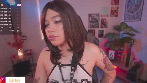 Snapshot of violette_clerk1 chatting on 28, 3, 2026 JULIE UWU online show from 28, 3, 2026