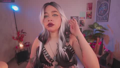 Snapshot of violette_clerk1 chatting on 31, 3, 2026 JULIE UWU online show from 31, 3, 2026