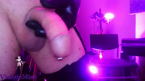 Snapshot of violetteminx chatting on 5, 1, 2025 Violette online show from 5, 1, 2025