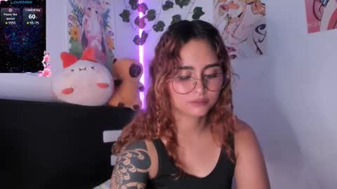 Snapshot of violetteramirez01 chatting on 14, 1, 2025 Violette online show from 14, 1, 2025