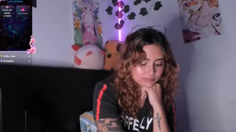 Snapshot of violetteramirez01 chatting on 7, 2, 2025 Violette online show from 7, 2, 2025