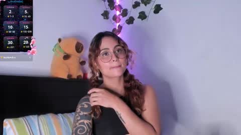 Snapshot of violetteramirez01 chatting on 21, 2, 2025 Violette online show from 21, 2, 2025