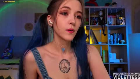 Vi  Best on my Fansly  online show from 19, 2, 2026