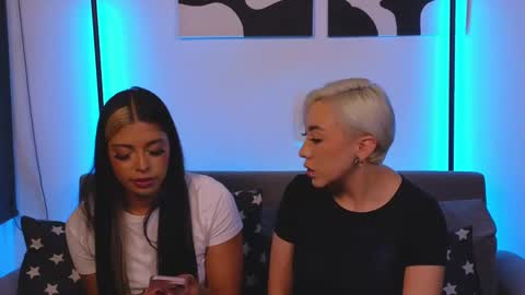 Violet online show from 21, 2, 2025