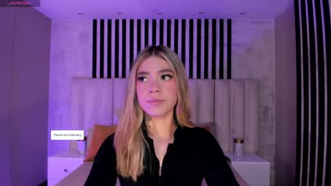 Snapshot of violetthansson chatting on 12, 5, 2026 Violett online show from 12, 5, 2026