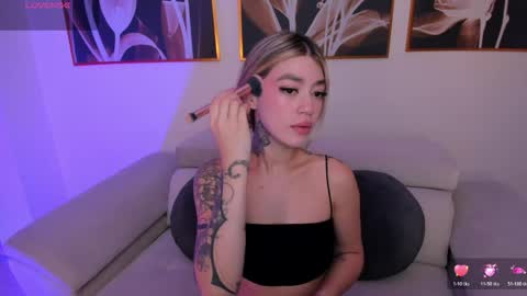 Snapshot of violetthansson chatting on 26, 5, 2026 Violett online show from 26, 5, 2026