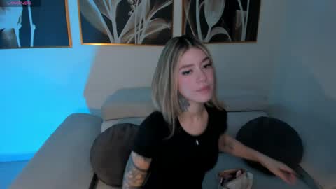 Snapshot of violetthansson chatting on 31, 5, 2026 Violett online show from 31, 5, 2026