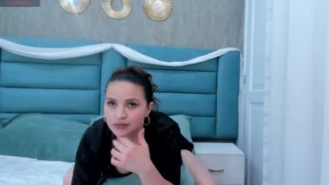 violet rossy online show from 21, 4, 2026