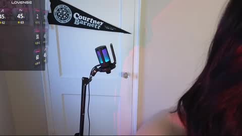 Violet Winter  indie sleaze goth girl next door online show from 19, 1, 2025