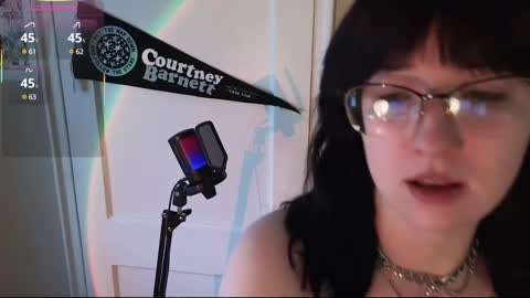 Violet Winter  indie sleaze goth girl next door online show from 1, 3, 2025