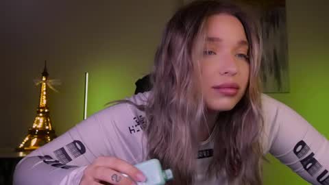 Violla online show from 6, 3, 2025