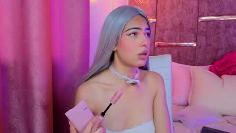 Snapshot of viollettebylyly chatting on 17, 9, 2025 viollettebylyly online show from 17, 9, 2025