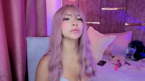 Snapshot of viollettebylyly chatting on 18, 9, 2025 viollettebylyly online show from 18, 9, 2025