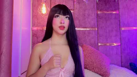 Snapshot of viollettebylyly chatting on 14, 10, 2025 viollettebylyly online show from 14, 10, 2025