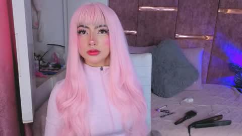 Snapshot of viollettebylyly chatting on 15, 12, 2025 viollettebylyly online show from 15, 12, 2025