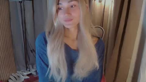 Snapshot of virgenpearl chatting on 9, 11, 2025 Pearl online show from 9, 11, 2025