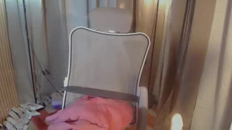 Snapshot of virgenpearl chatting on 12, 11, 2025 Pearl online show from 12, 11, 2025