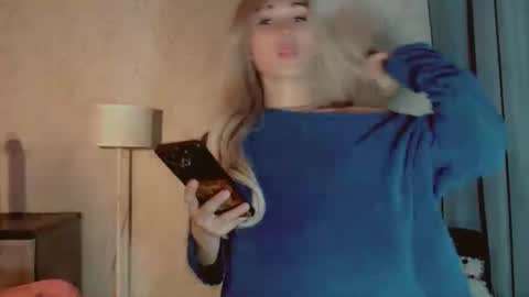 Snapshot of virgenpearl chatting on 17, 12, 2025 Pearl online show from 17, 12, 2025