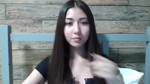 Snapshot of virgi_hicks chatting on 8, 10, 2025 Virginia online show from 8, 10, 2025