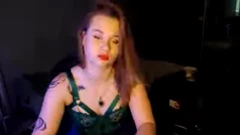 Mia online show from 22, 10, 2025