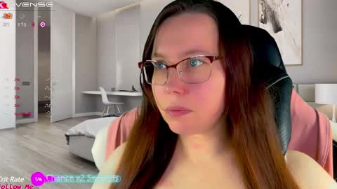 Snapshot of visecret chatting on 6, 2, 2025 Victoria Romans online show from 6, 2, 2025