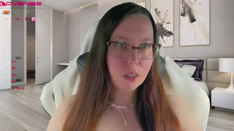 Snapshot of visecret chatting on 21, 9, 2025 Victoria Romans online show from 21, 9, 2025