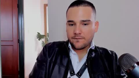 Snapshot of vito_ferrero chatting on 15, 1, 2025 Vito Ferrer online show from 15, 1, 2025