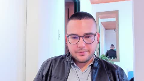 Snapshot of vito_ferrero chatting on 1, 3, 2025 Vito Ferrer online show from 1, 3, 2025