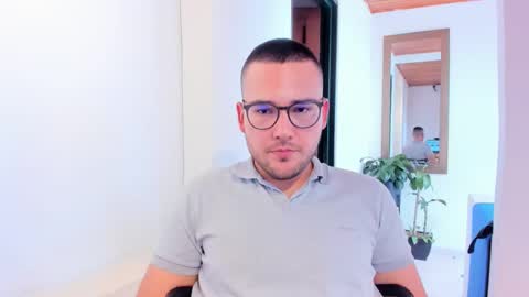 Snapshot of vito_ferrero chatting on 1, 3, 2025 Vito Ferrer online show from 1, 3, 2025
