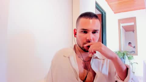 Snapshot of vito_ferrero chatting on 8, 3, 2025 Vito Ferrer online show from 8, 3, 2025